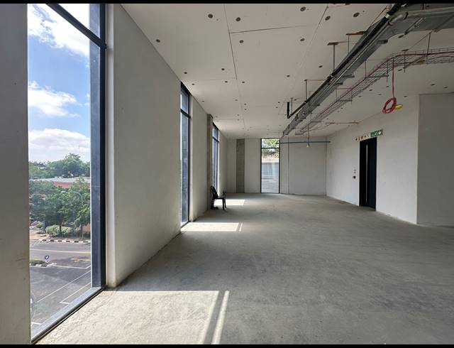 1,601M² OFFICE TO LET IN SANDTON CENTRAL